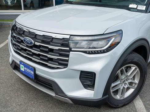New 2026 Ford Explorer Active AWD/4WD image 6