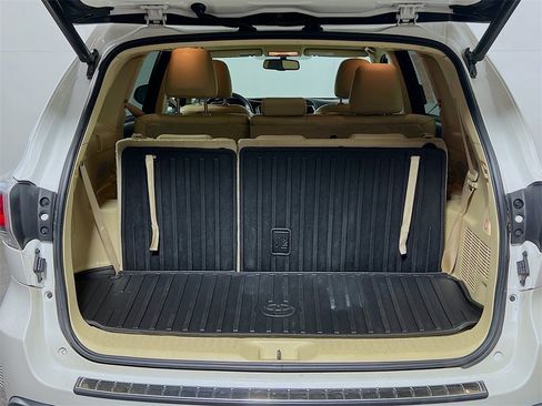 Used 2014 Toyota Highlander XLE image 24