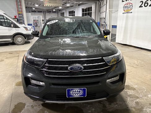 Used 2023 Ford Explorer XLT w/ Equipment Group 202A image 5