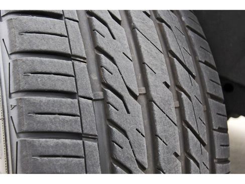 Certified 2024 Cadillac Escalade ESV Premium Luxury w/ Performance Package image 33