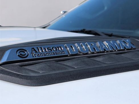 Used 2024 Chevrolet Silverado 2500 High Country w/ High Country Premium Package AWD/4WD image 34
