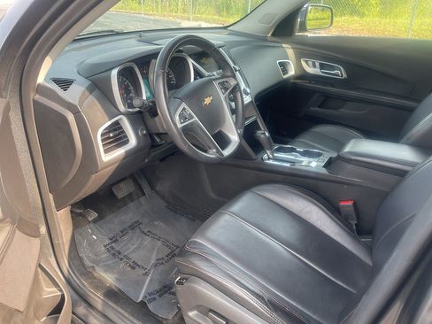 Used 2017 Chevrolet Equinox Premier w/ Enhanced Convenience Package AWD/4WD image 11