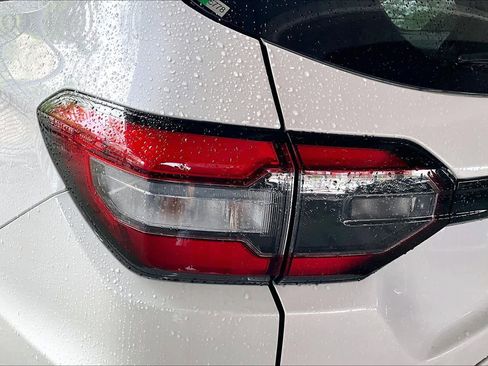 Used 2025 Honda Pilot Touring image 28