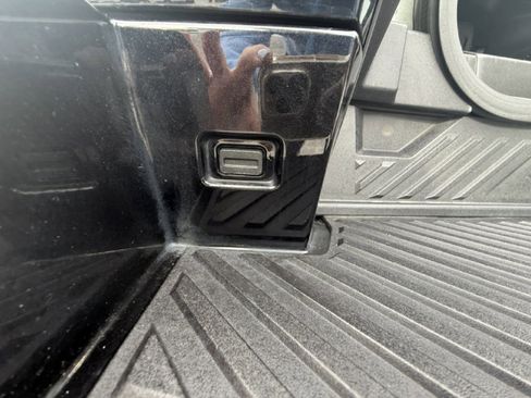 Used 2024 GMC Hummer EV 3X w/ LPO, Cargo Utility Package image 37