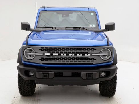 Used 2025 Ford Bronco Badlands image 4