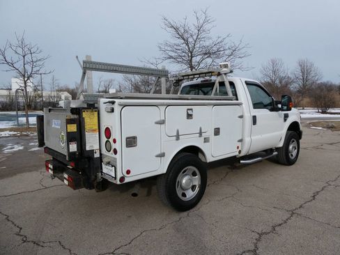 Used 2008 Ford F350 4x4 Regular Cab Super Duty image 5