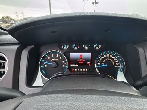 Used 2011 Ford F150 XLT w/ XLT Chrome Pkg image 16