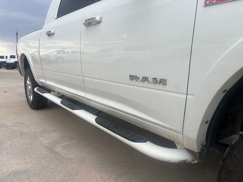 Used 2022 RAM 2500 Laramie w/ Body Color Bumper Group AWD/4WD image 10