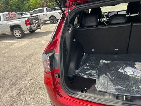 New 2025 Jeep Compass Trailhawk w/ Trailhawk Elite Group image 31