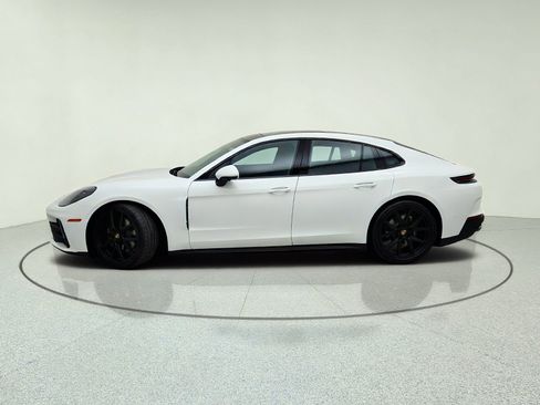 Used 2025 Porsche Panamera image 14