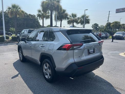 Used 2025 Toyota RAV4 XLE FWD image 8