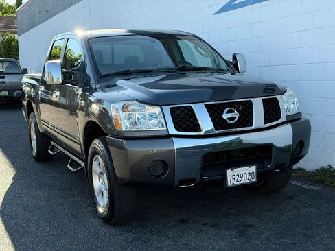 Used 2004 Nissan Titan SE w/ (Tow) Big Tow Pkg AWD/4WD image 8