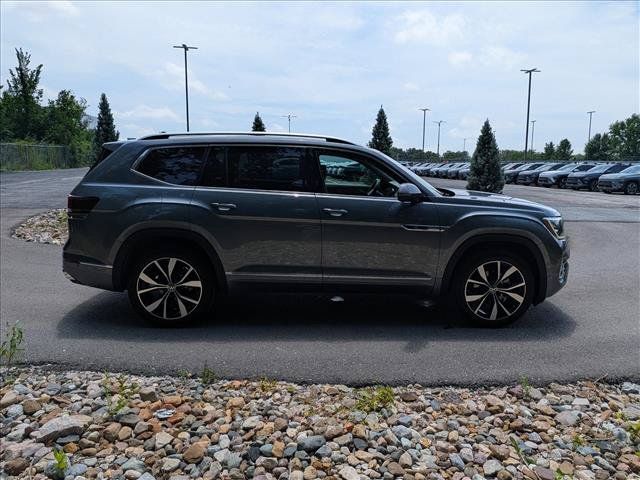 Certified 2025 Volkswagen Atlas SEL Premium R-Line AWD/4WD image 6
