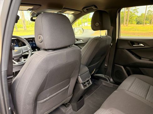 Used 2026 Chevrolet Equinox LT FWD image 24