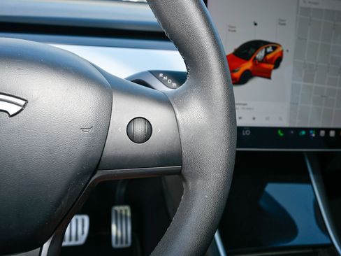 Used 2021 Tesla Model Y Performance AWD/4WD image 25