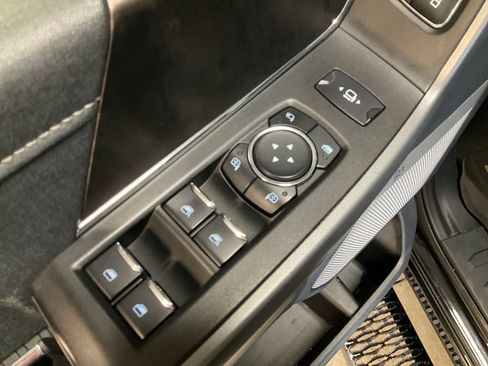 Used 2024 Ford F250 Lariat AWD/4WD image 16