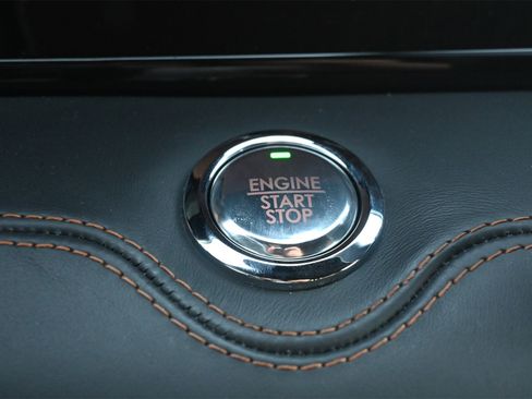 Used 2024 Lincoln Navigator L Black Label image 14