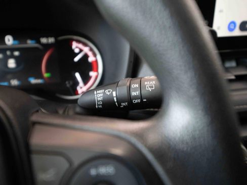 Used 2025 Toyota RAV4 XLE AWD/4WD image 14