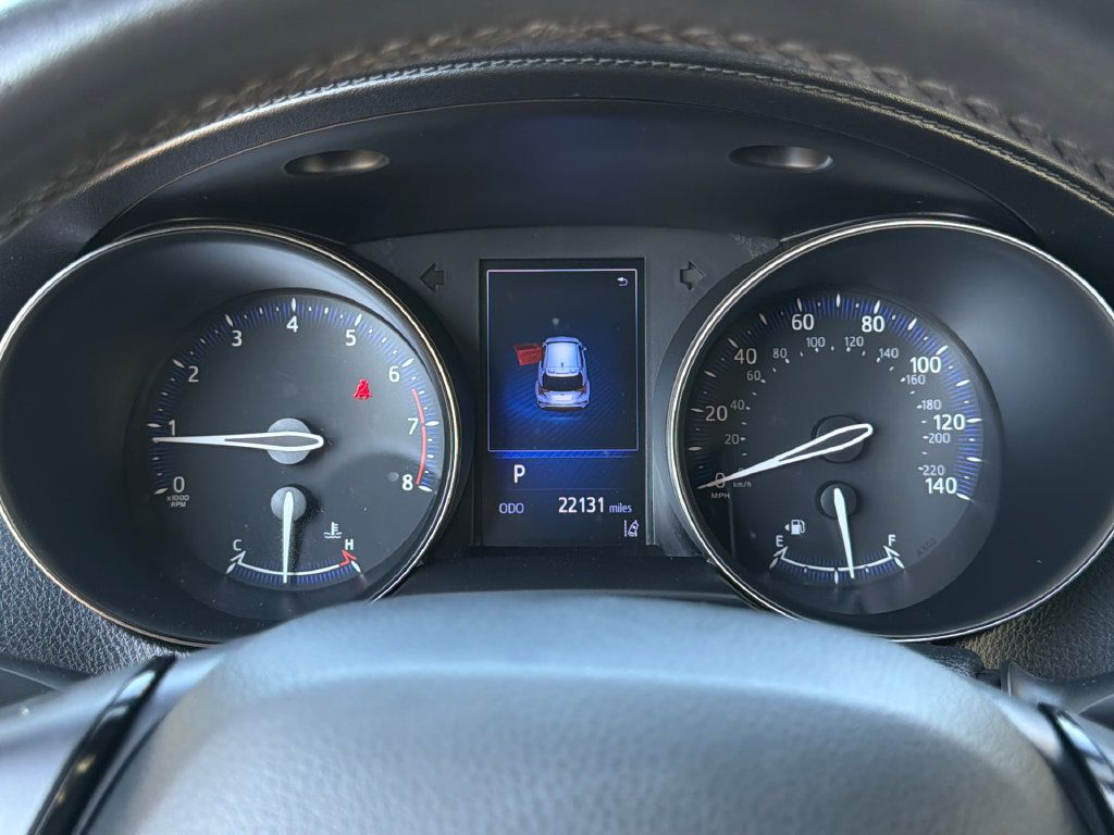 Used 2018 Toyota C-HR XLE FWD image 22