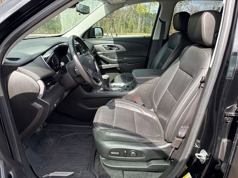 Used 2020 Chevrolet Traverse RS w/ LPO, Floor Liner Package image 3