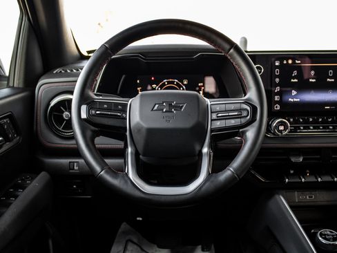 Used 2023 Chevrolet Colorado Z71 w/ Z71 Convenience Package 2 image 25