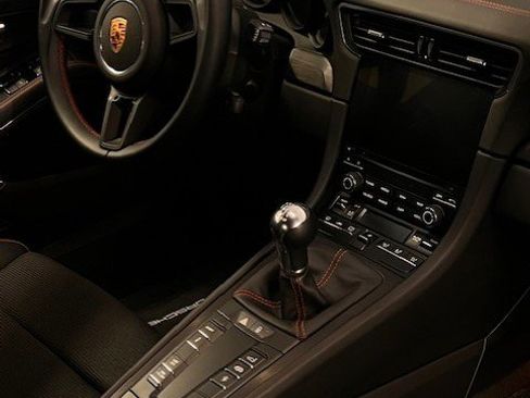 Used 2018 Porsche 911 GT3 image 33