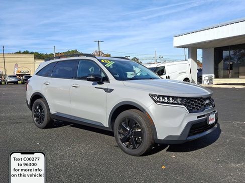 Used 2022 Kia Sorento S AWD/4WD image 1