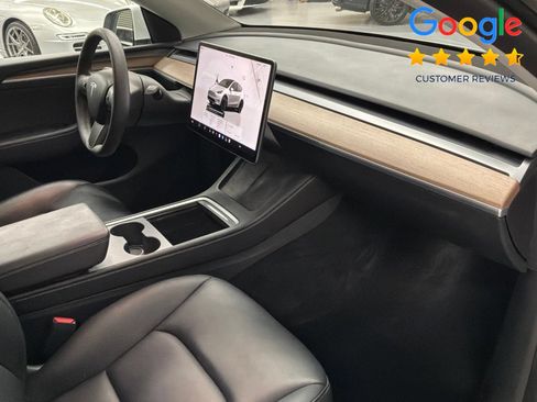 Used 2022 Tesla Model Y Performance AWD/4WD image 16