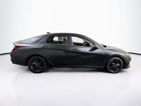 Used 2023 Hyundai Elantra SEL FWD image 4