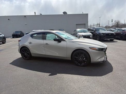 New 2026 MAZDA MAZDA3 Hatchback w/Premium Plus Pkg image 3