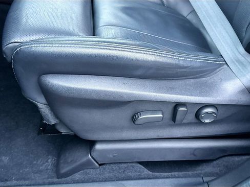 Used 2023 Subaru Ascent Limited w/ Technology Package image 27