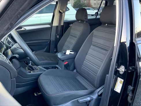 Used 2023 Volkswagen Tiguan S image 8