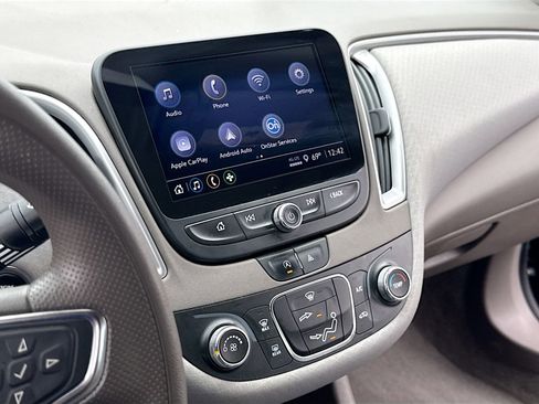 Used 2021 Chevrolet Malibu LS FWD image 9