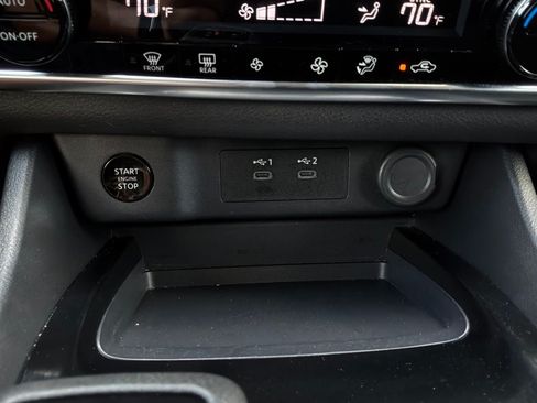 Used 2025 Nissan Rogue SV AWD/4WD image 25
