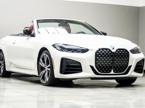 Used 2024 BMW 440i xDrive Convertible w/ Premium Package image 4