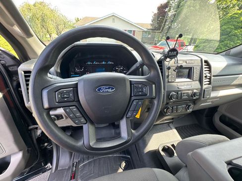 Used 2017 Ford F550 4x4 Regular Cab Super Duty image 13
