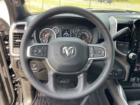 Used 2025 RAM 3500 Big Horn AWD/4WD image 15