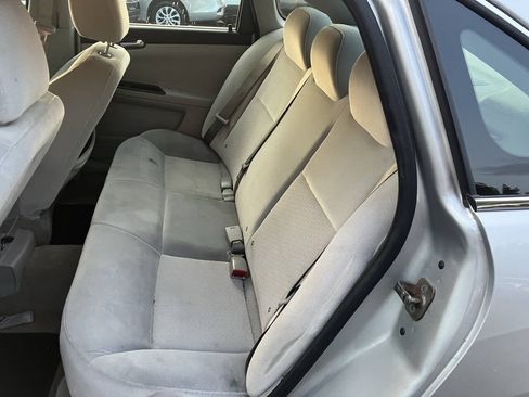Used 2009 Chevrolet Impala LS FWD image 28