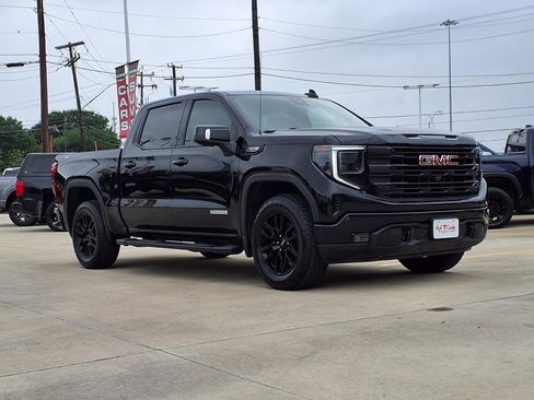 Used 2023 GMC Sierra 1500 Elevation w/ Elevation Premium Package AWD/4WD image 3