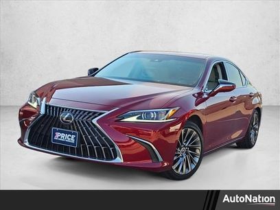 Used 2024 Lexus ES 300h w/ Luxury Package