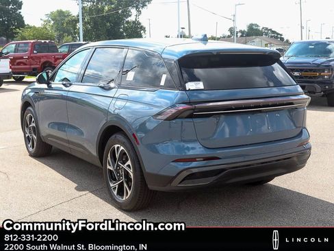 New 2025 Lincoln Nautilus Premier w/ Jet Appearance Package image 5