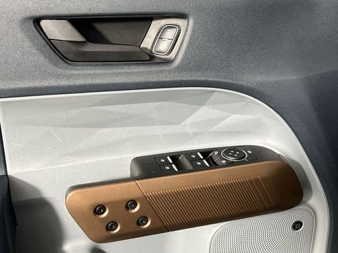 Used 2024 Ford Maverick Lariat image 14