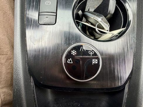 Used 2023 Nissan Rogue SV image 15