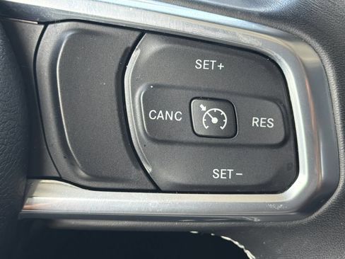 Used 2022 Jeep Wrangler Unlimited Sahara w/ Safety Group AWD/4WD image 26