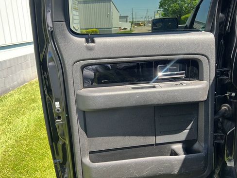 Used 2013 Ford F150 Limited image 21