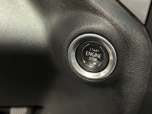 Used 2020 Chevrolet Silverado 1500 RST image 27