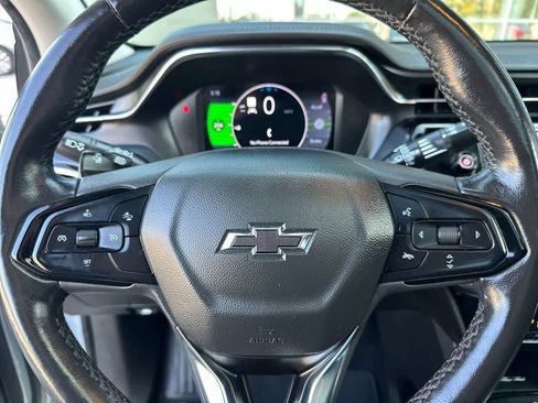 Used 2022 Chevrolet Bolt EUV Premier w/ Sun & Sound Package image 32