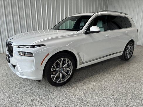 Used 2024 BMW X7 xDrive40i w/ Premium Package AWD/4WD image 1