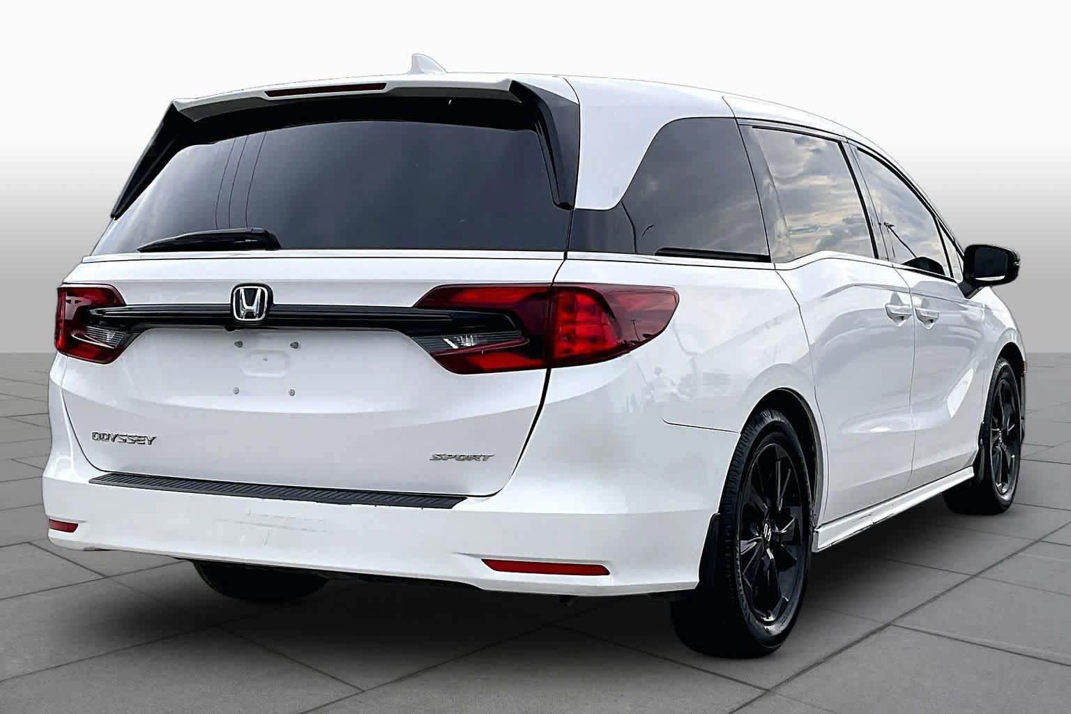 Used 2024 Honda Odyssey Sport image 13