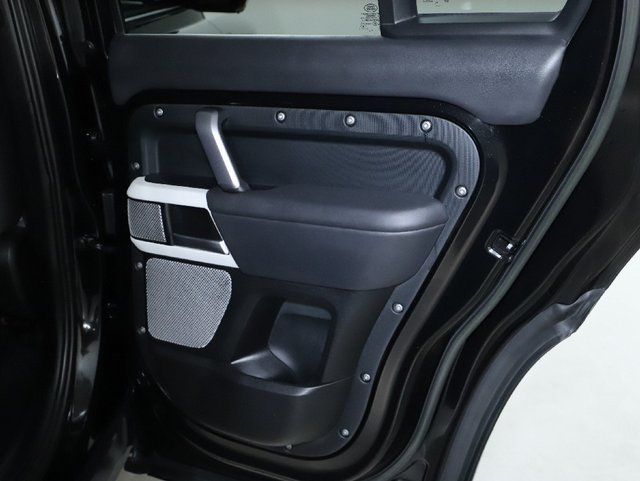 Used 2023 Land Rover Defender 130 X-Dynamic SE AWD/4WD image 37